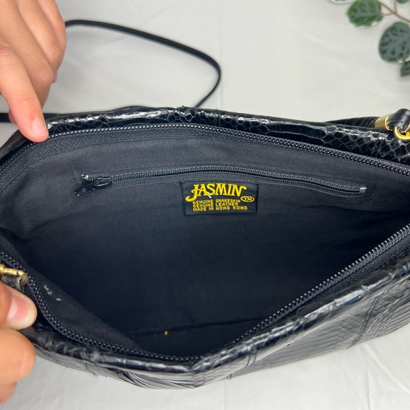 Vintage Black Snakeskin Clutch by Jasmin - Picture 7 of 8